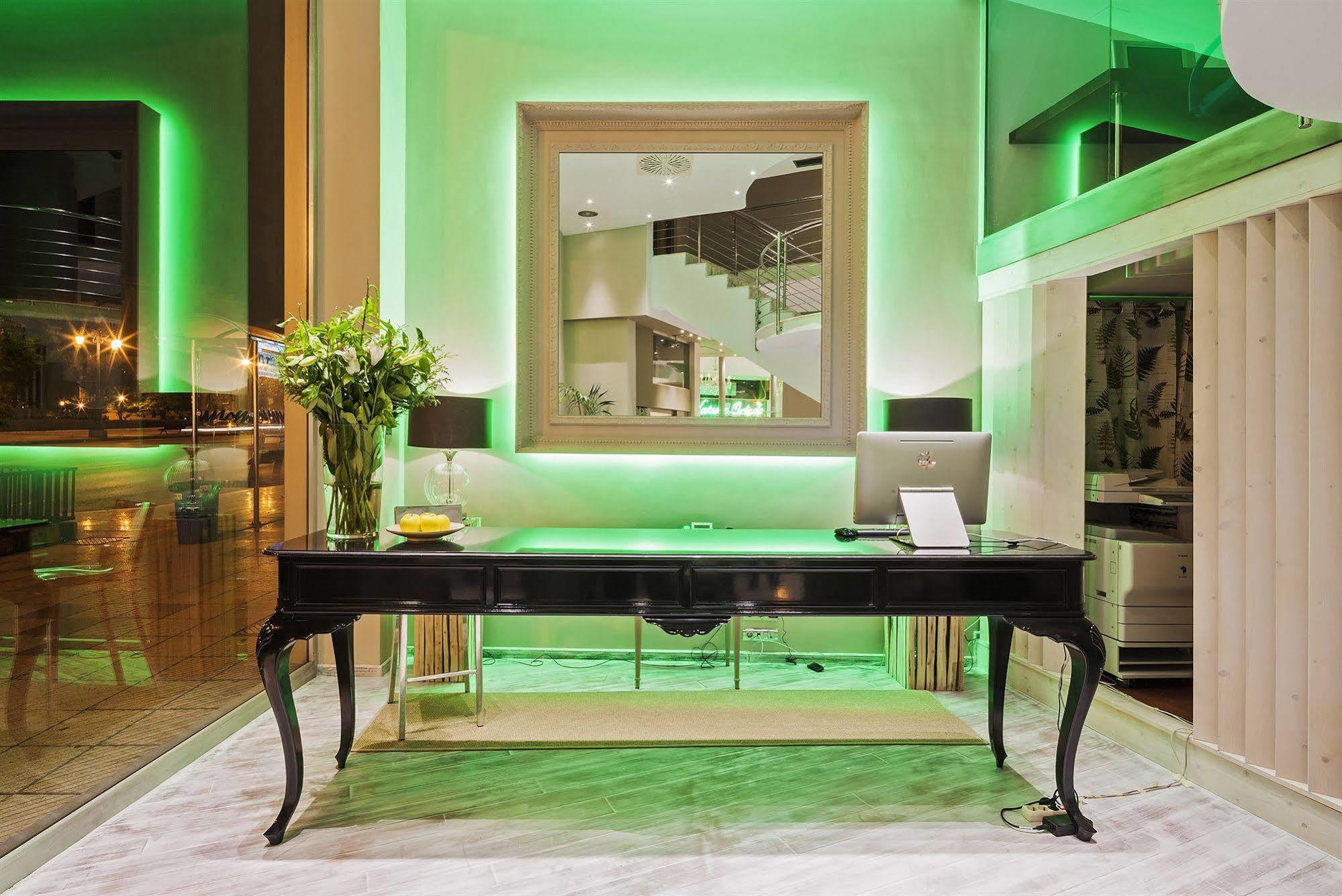 Hotel Nature Oviedo Bagian luar foto